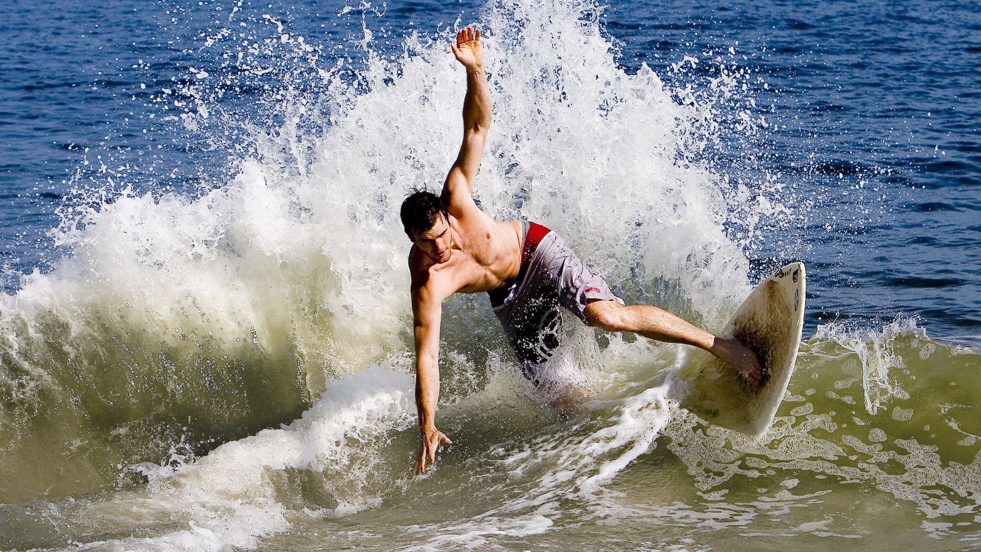 帕尔默一手掌控比赛走势，南非对阵乌克兰背后的战略博弈